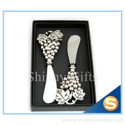 Grape design Metal Plastic Butter knife Cheese Knife